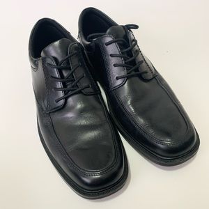 Nunn Bush black leather oxfords, men’s size 10.5